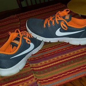 Nike Flex Experience RN