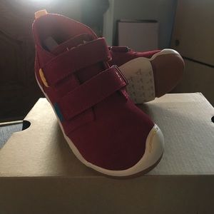 Kids go plae shoes. Red suede, Velcro  size 11