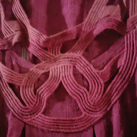 SOLD ......Spense Sleeveless top - Picture 4 of 4