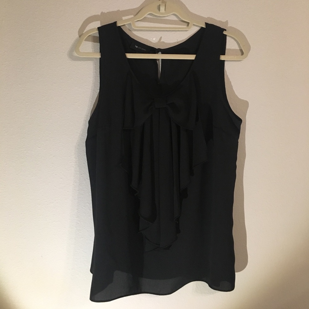 EUC. Black bow tank blouse.