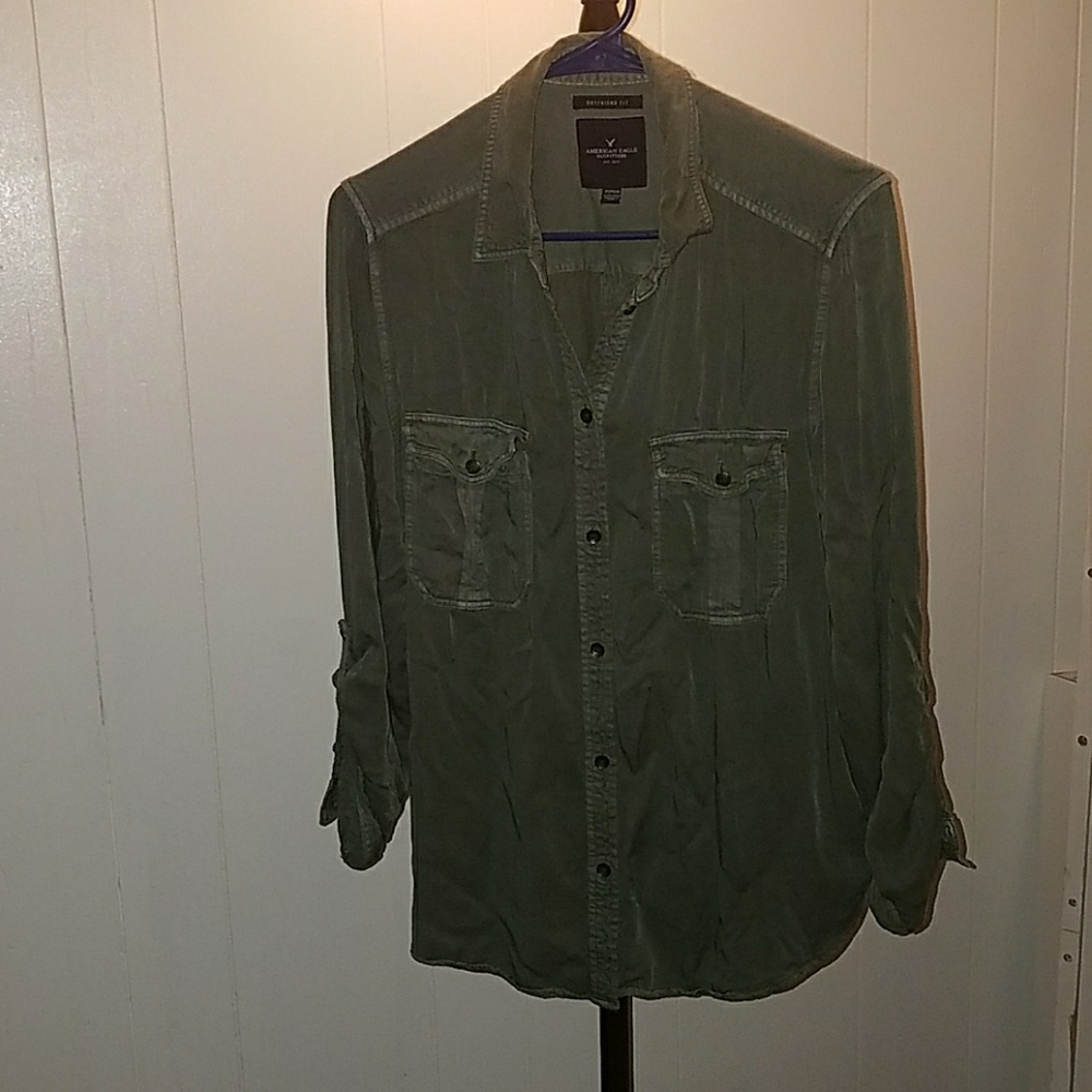 AEO Button Down Shirt