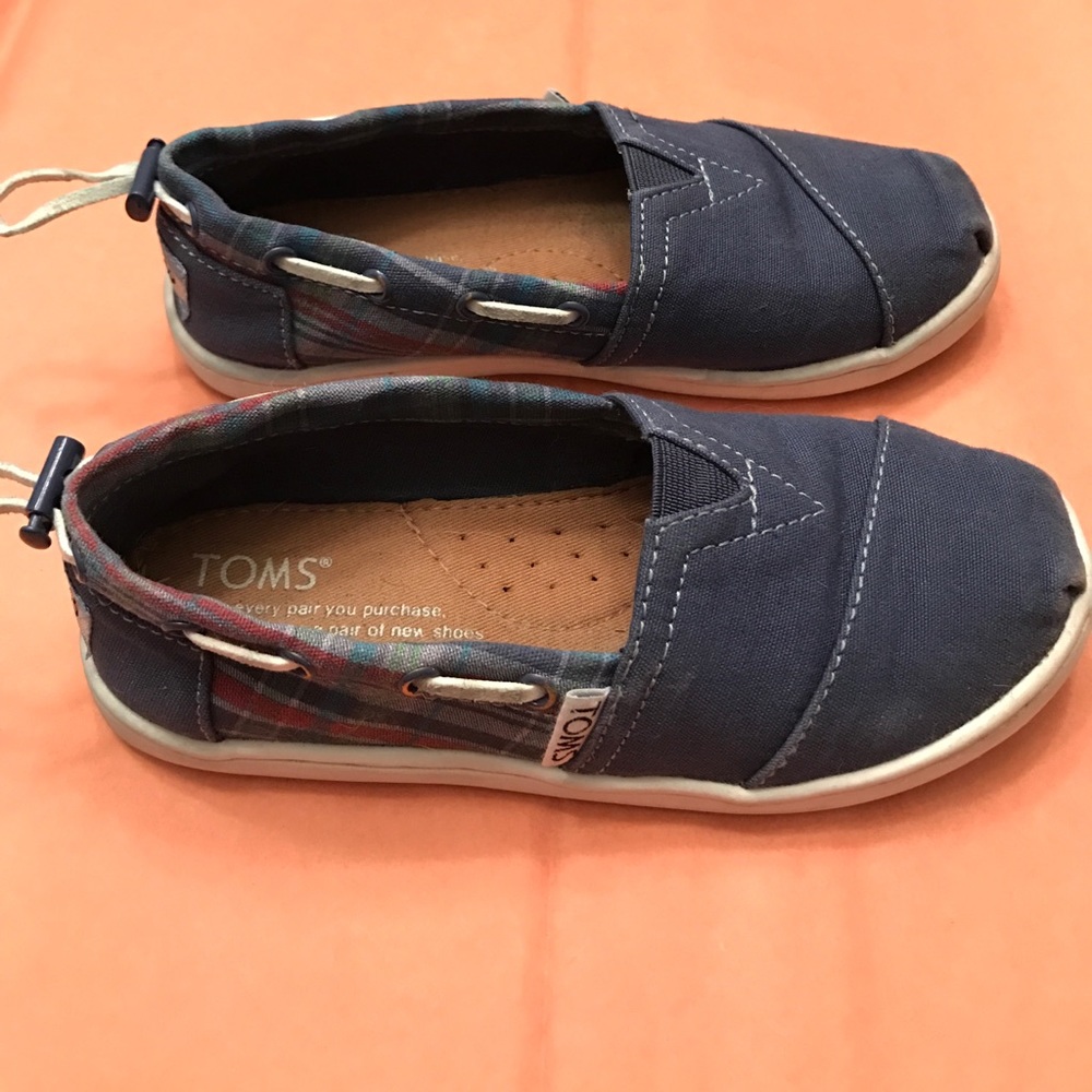 TOMS Boys Shoes