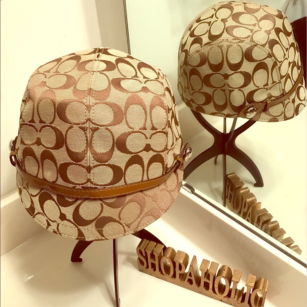 Coach Hat.       🤑SOLD !!
