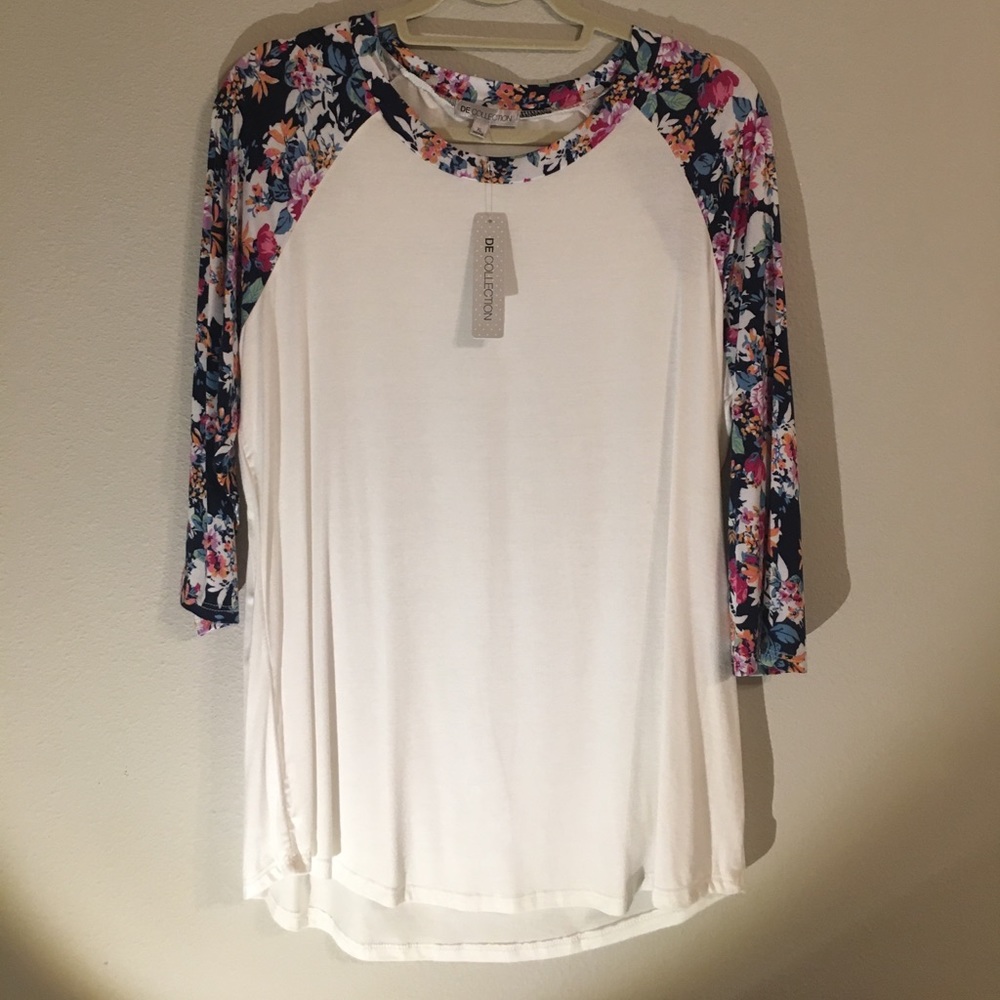 BNWT. Floral Baseball Tee