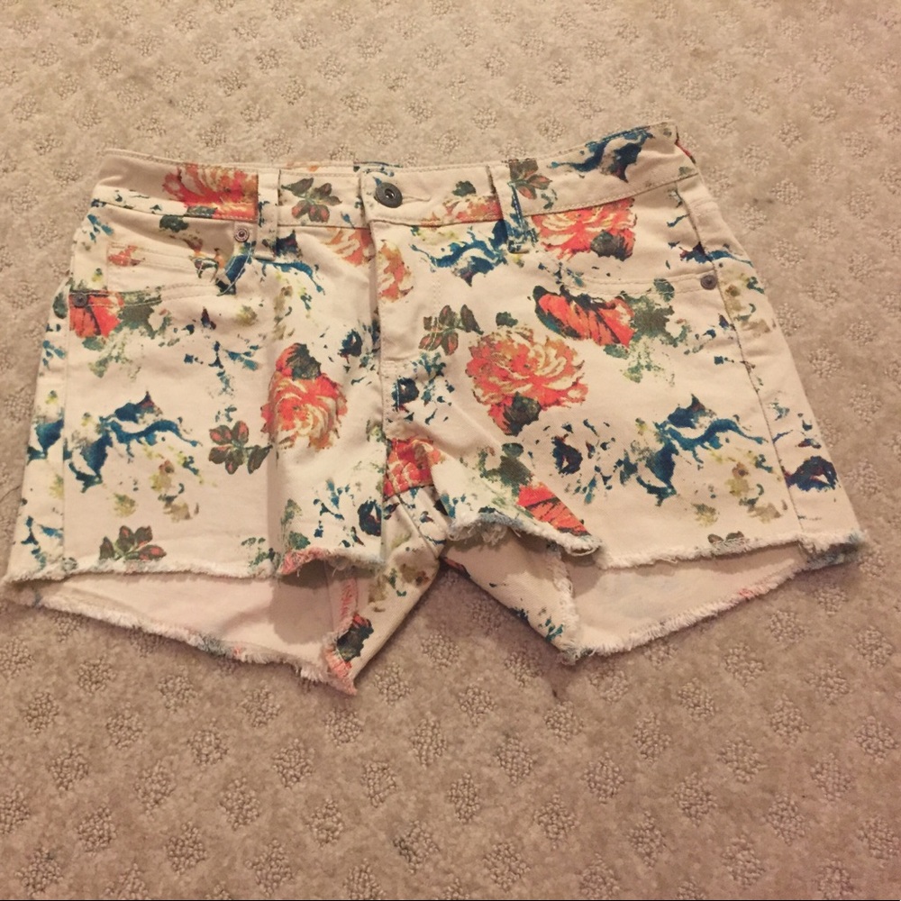 Cute Floral Pattern Shorts!