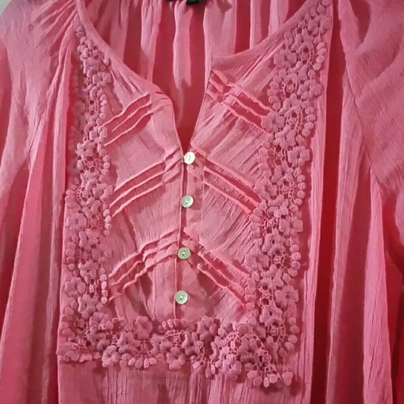 SOLD ......Long sleeve pink embroidered top - Picture 2 of 4