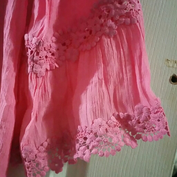 SOLD ......Long sleeve pink embroidered top - Picture 3 of 4