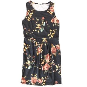 Sheath dress with POCKETS!