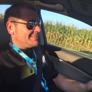 Meet your Posher, Dustin