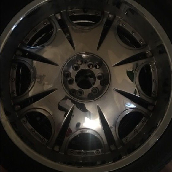 6lug Universal rims 24 inch rims - Picture 2 of 4