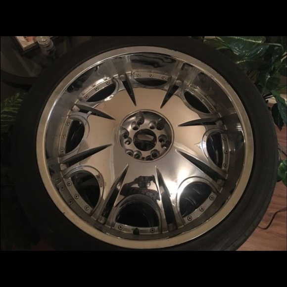 6lug Universal rims 24 inch rims - Picture 4 of 4