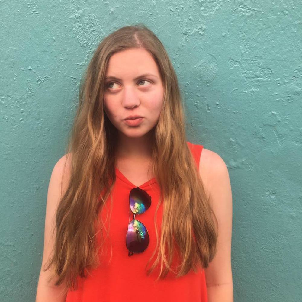 Meet your Posher, Abigail