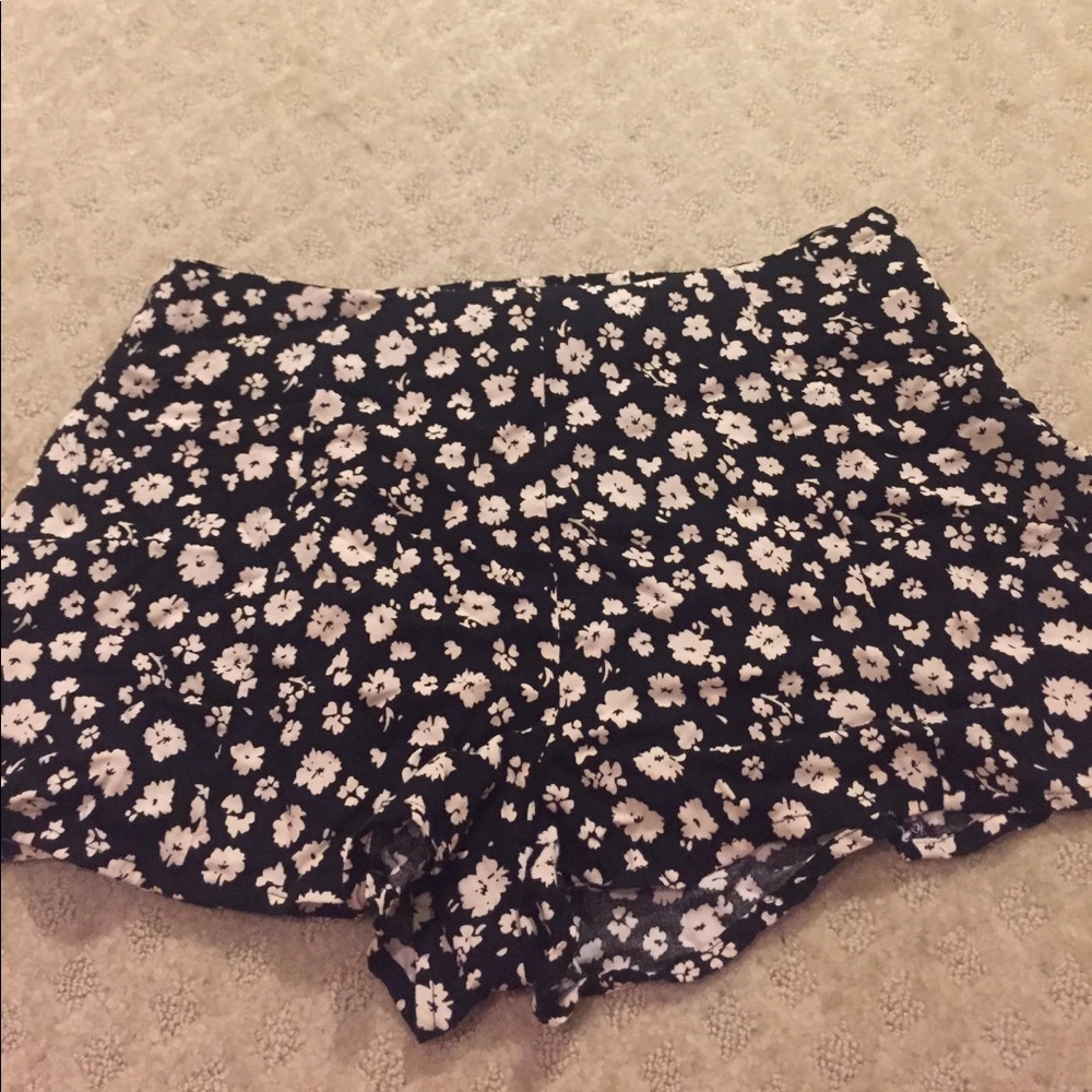 Float Floral Shorts