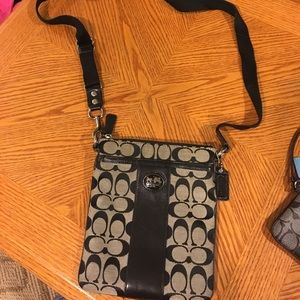 Coach cross over- authentic