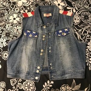 Jean Vest