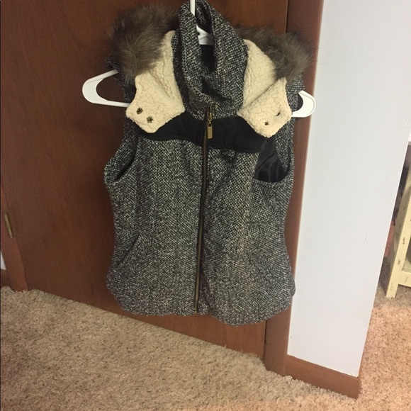 Hooded Vest - Picture 1 of 2