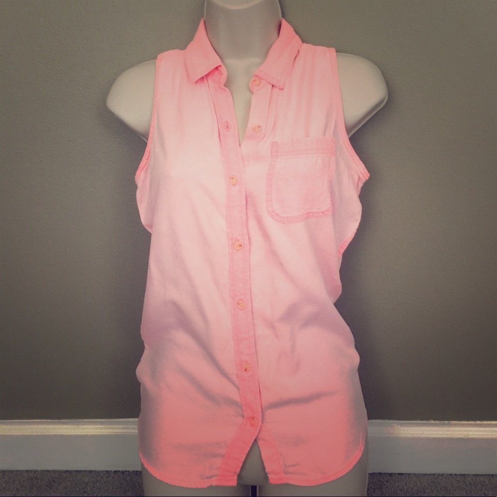 MOSSIMO Sleeveless Button Down Top