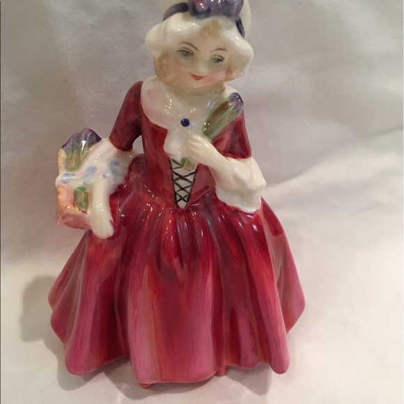 Royal Doulton Figurine 'LAVINIA ' - Picture 1 of 4