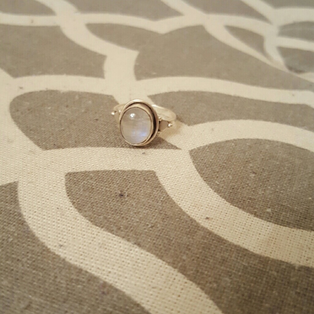 Opal / moonstone ring