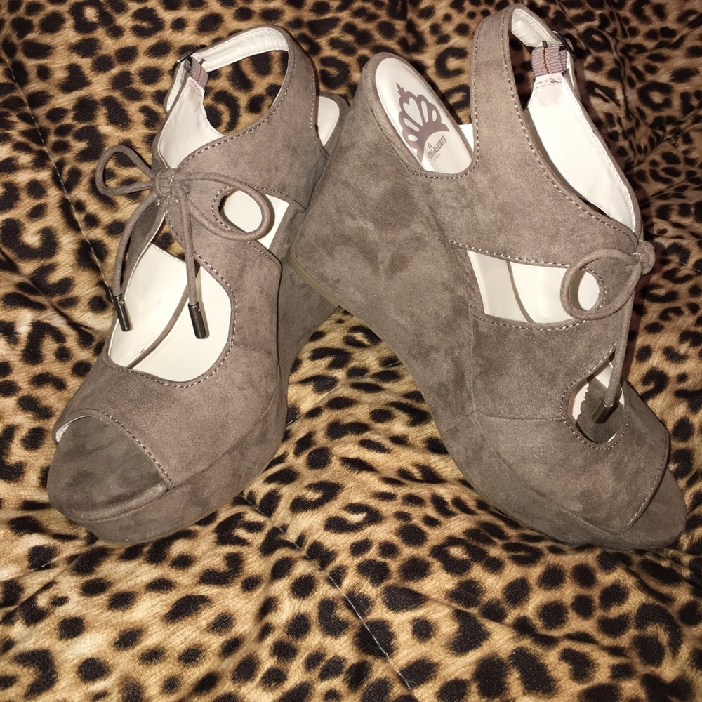 Fergalicious by Fergie wedge heel
