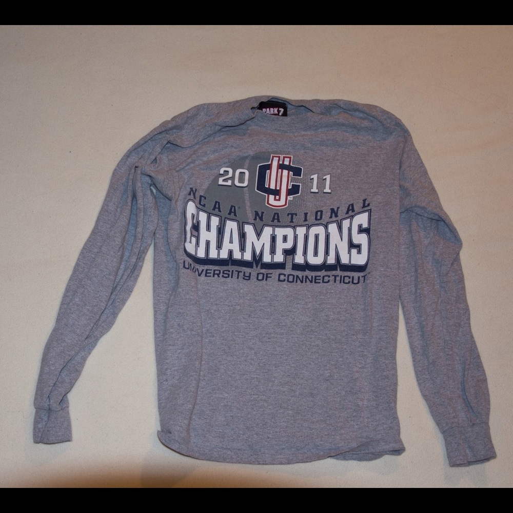 UCOnn 2011 NCAA championship shirt