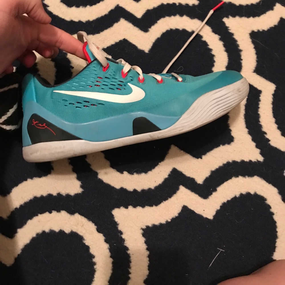 Like new nikes