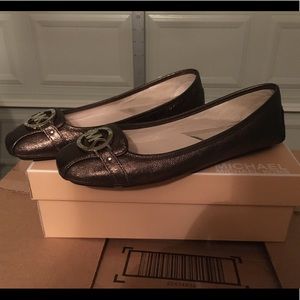 NIB Michael Kors Flats sz 10