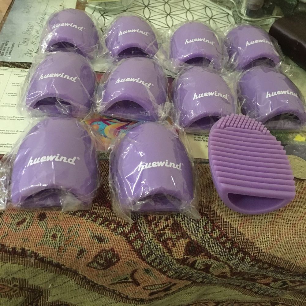 Giveaway Makeup Brush Cleaners