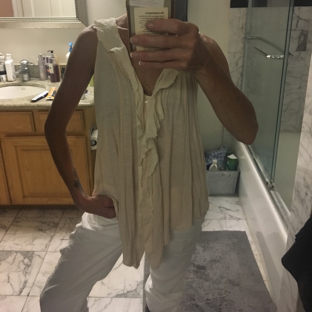 Elizabeth and James Tokyo Ruffle Vest - Picture 8 of 8