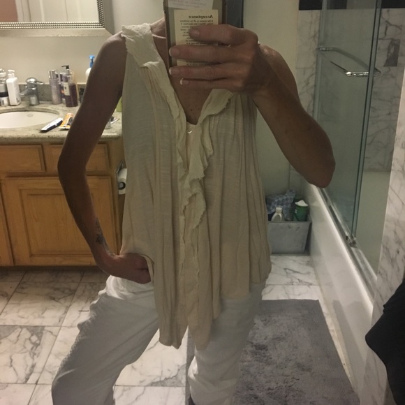 Elizabeth and James Tokyo Ruffle Vest - Picture 8 of 8