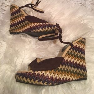 NWOT Victoria's Secret Colin Stuart Wedges