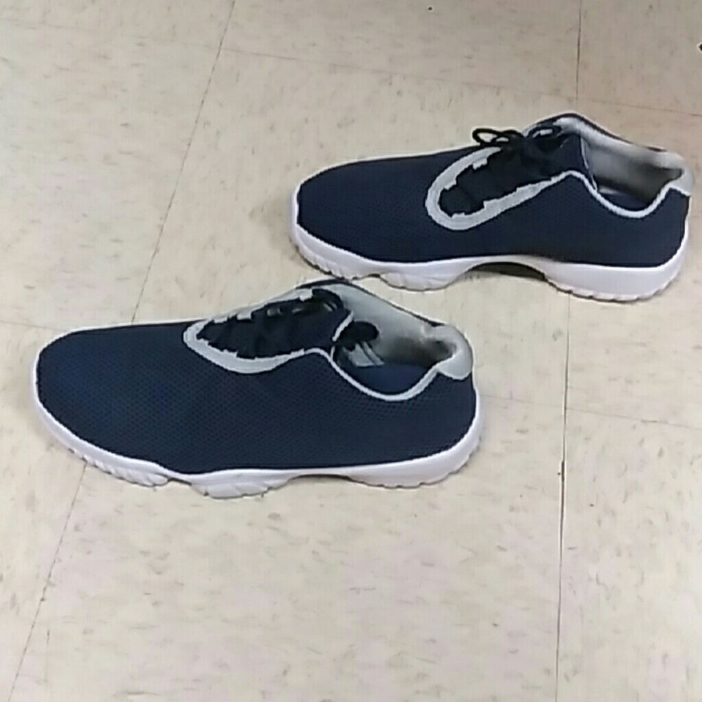 Shoes - Picture 2 of 2