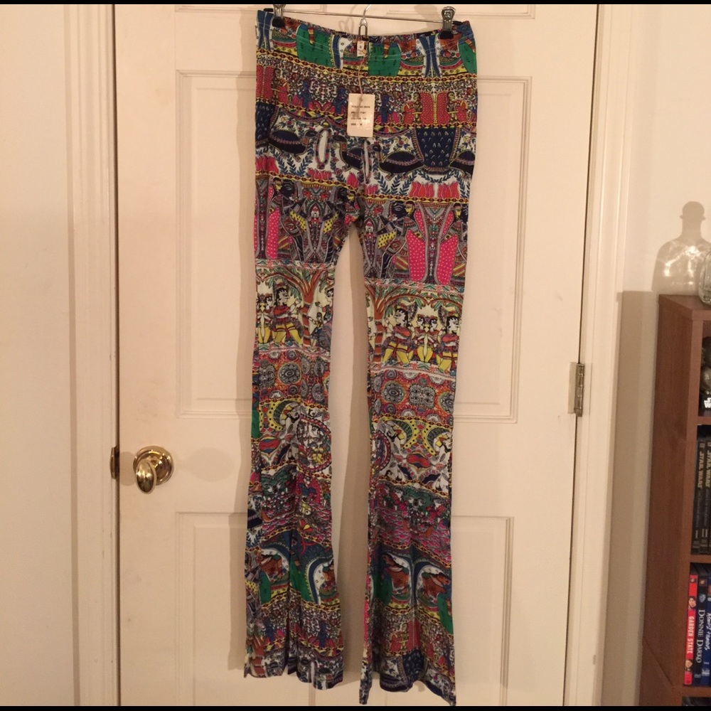 Raga Aztec patterned stretchy flare pant sz M