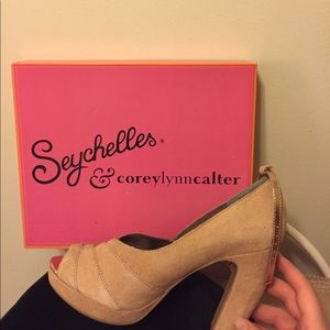 Seychelles Come Get Me Platform Pumps - Blush