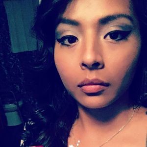 Meet your Posher, Sonia