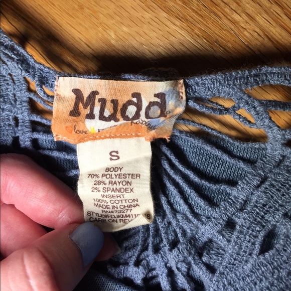 MUDD Open-Back Crop Top - Picture 3 of 3