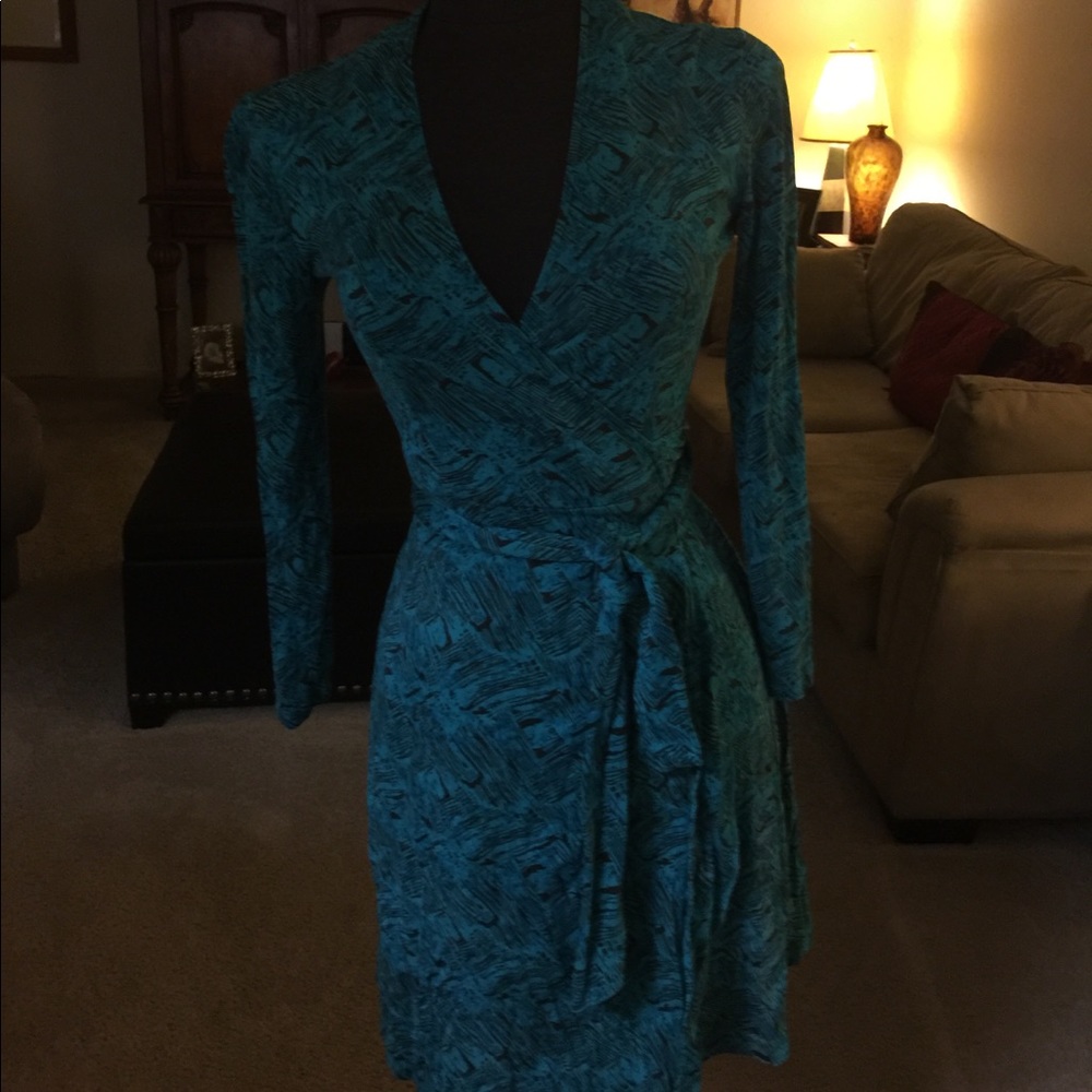 Wrap dress Diane Von Furstenberg with defects tea