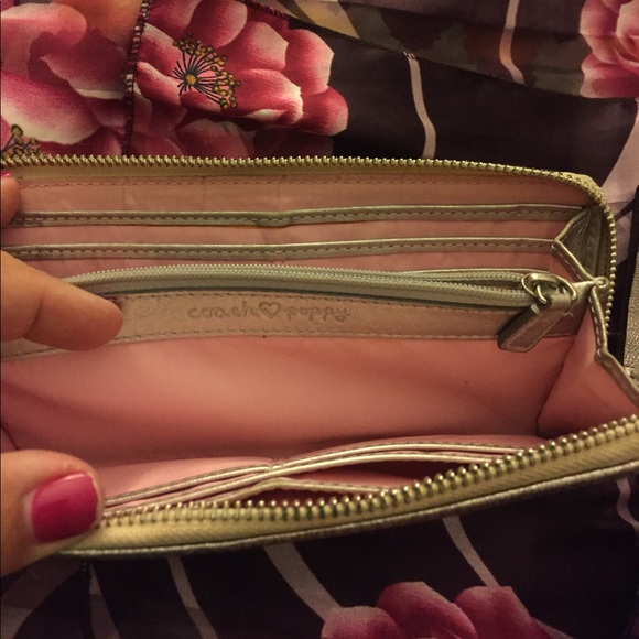 Coach Purple Poppy Bag and Wallet - Picture 2 of 3