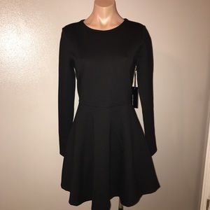 ❤️ LULUS black long sleeve skater dress❤️