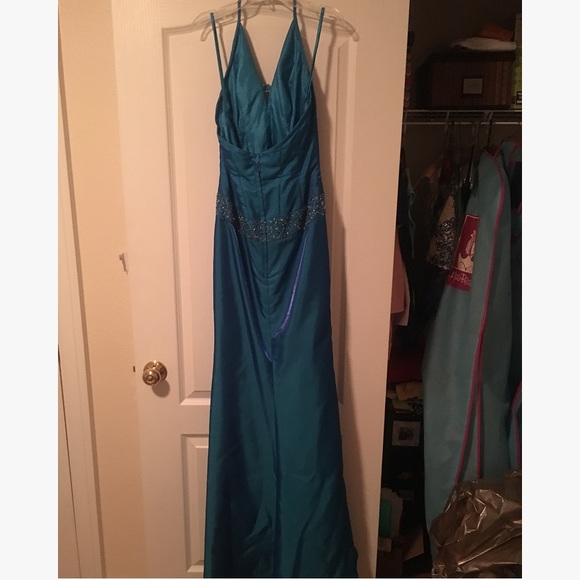 Cire by Landa Size 6 Blue Sequin Dress - Picture 2 of 2