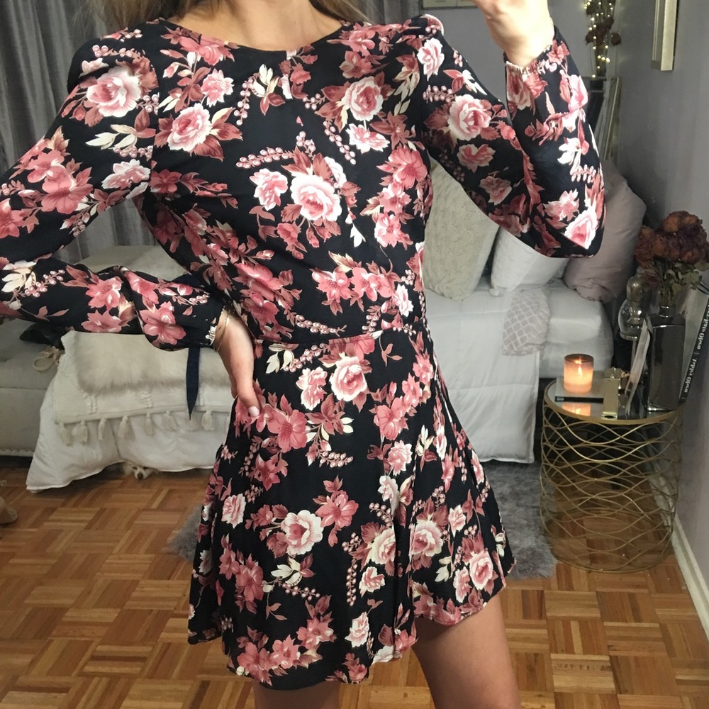 ~ Long Sleeve Floral Reformation Dress ~ NWOT