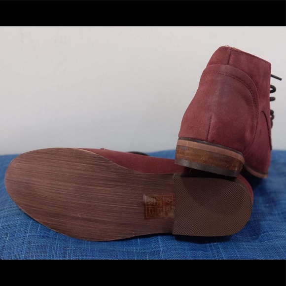 NIB! UO BDG Leather Booties - size 6 - Picture 4 of 4