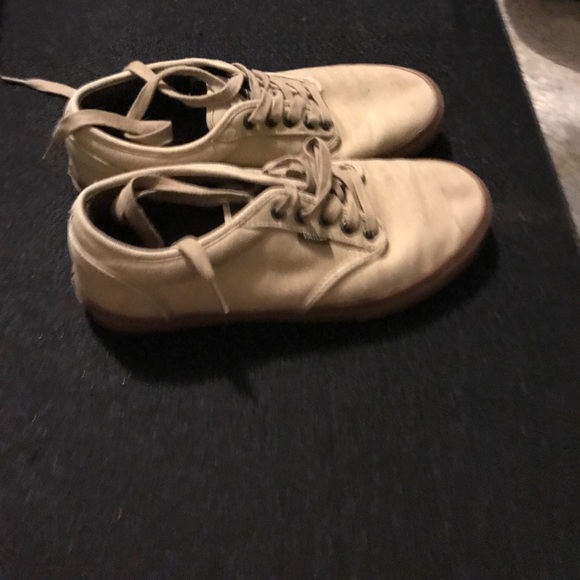 Vans - Picture 3 of 3