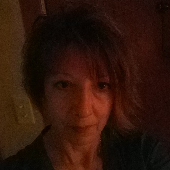 Meet your Posher, Michele - Picture 1 of 1