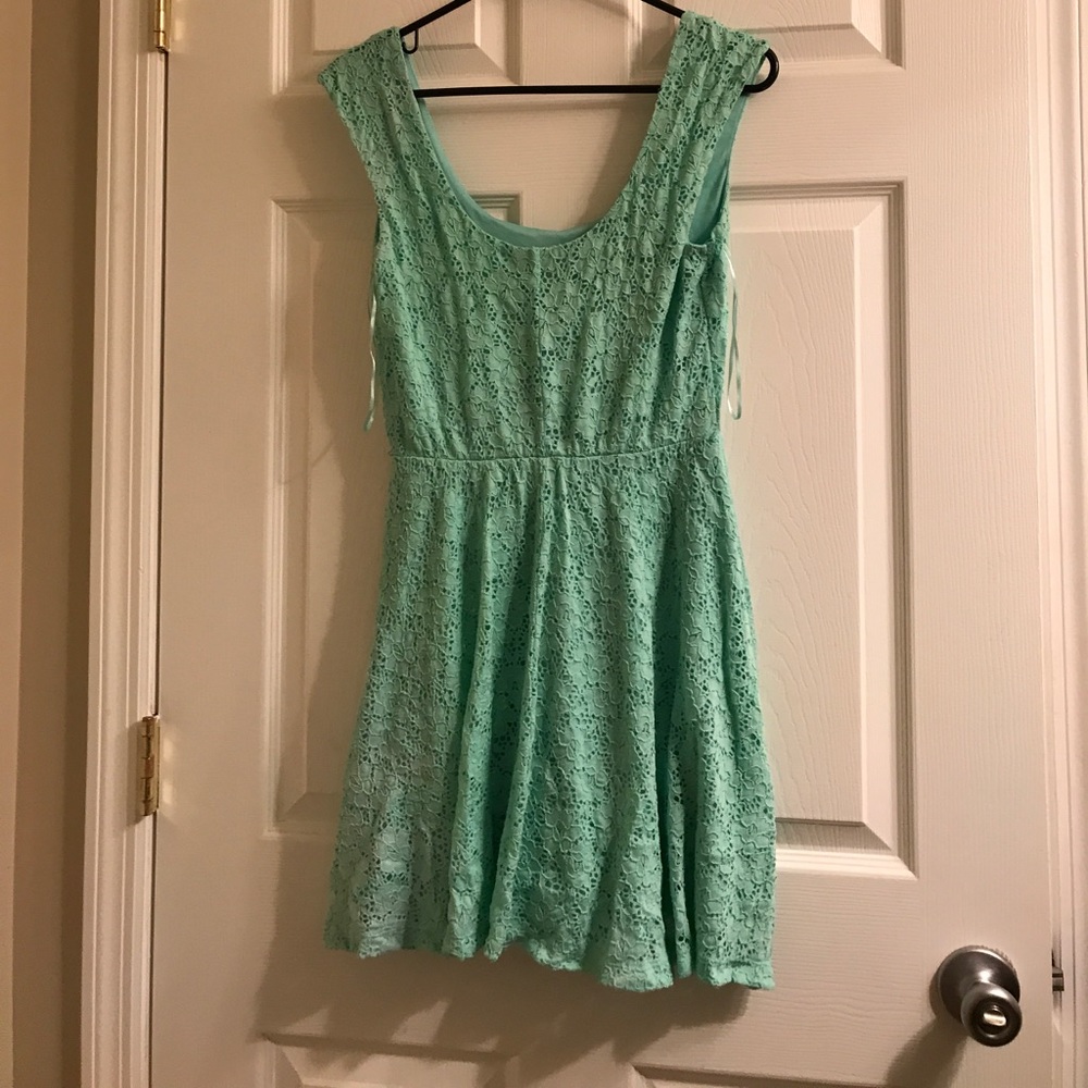 Dress - Picture 2 of 2