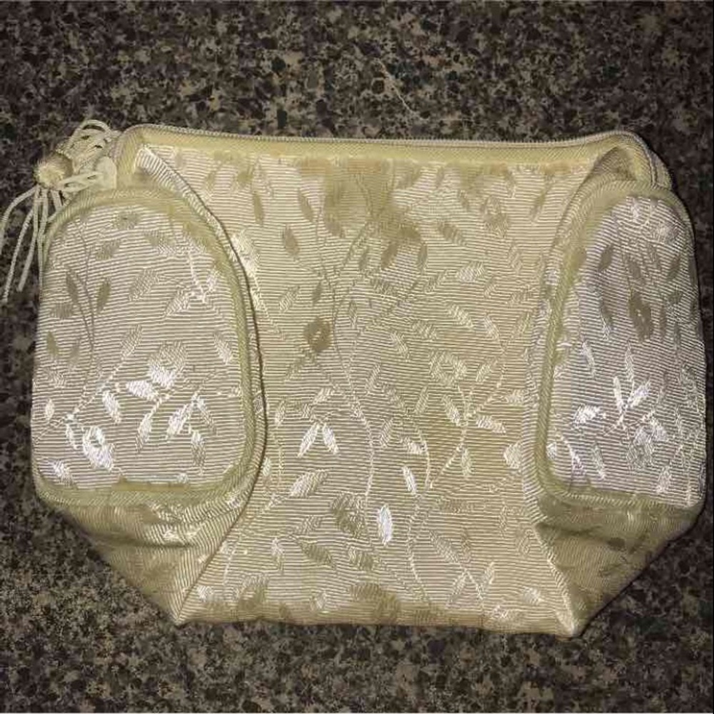NWOT Monet cosmetic bag