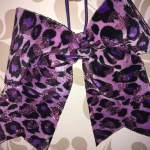 Cheer leading bow