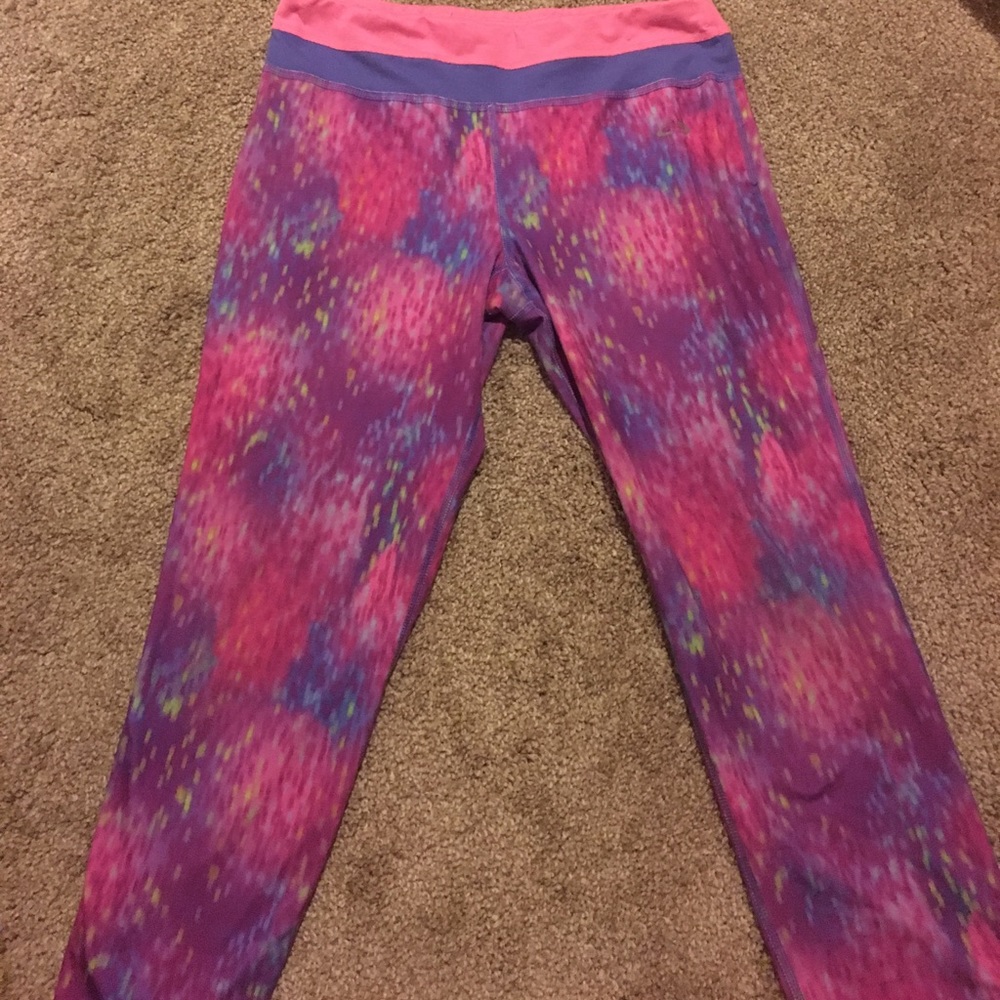 Girls athletic Capri pants size XL