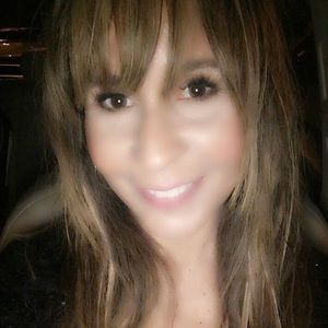 Meet your Posher, Deana