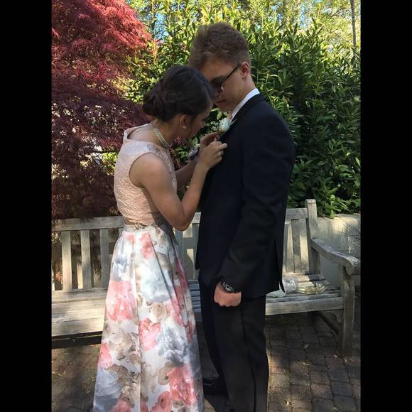 Meet your Posher, Katelin - Picture 1 of 1